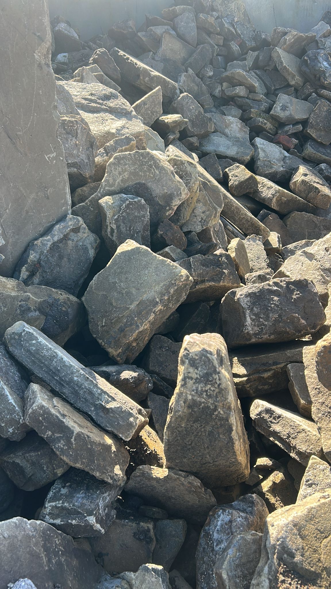 Random York Stone Building Stone/Dry Stone Walling/Backings (ton bag) - Image 3