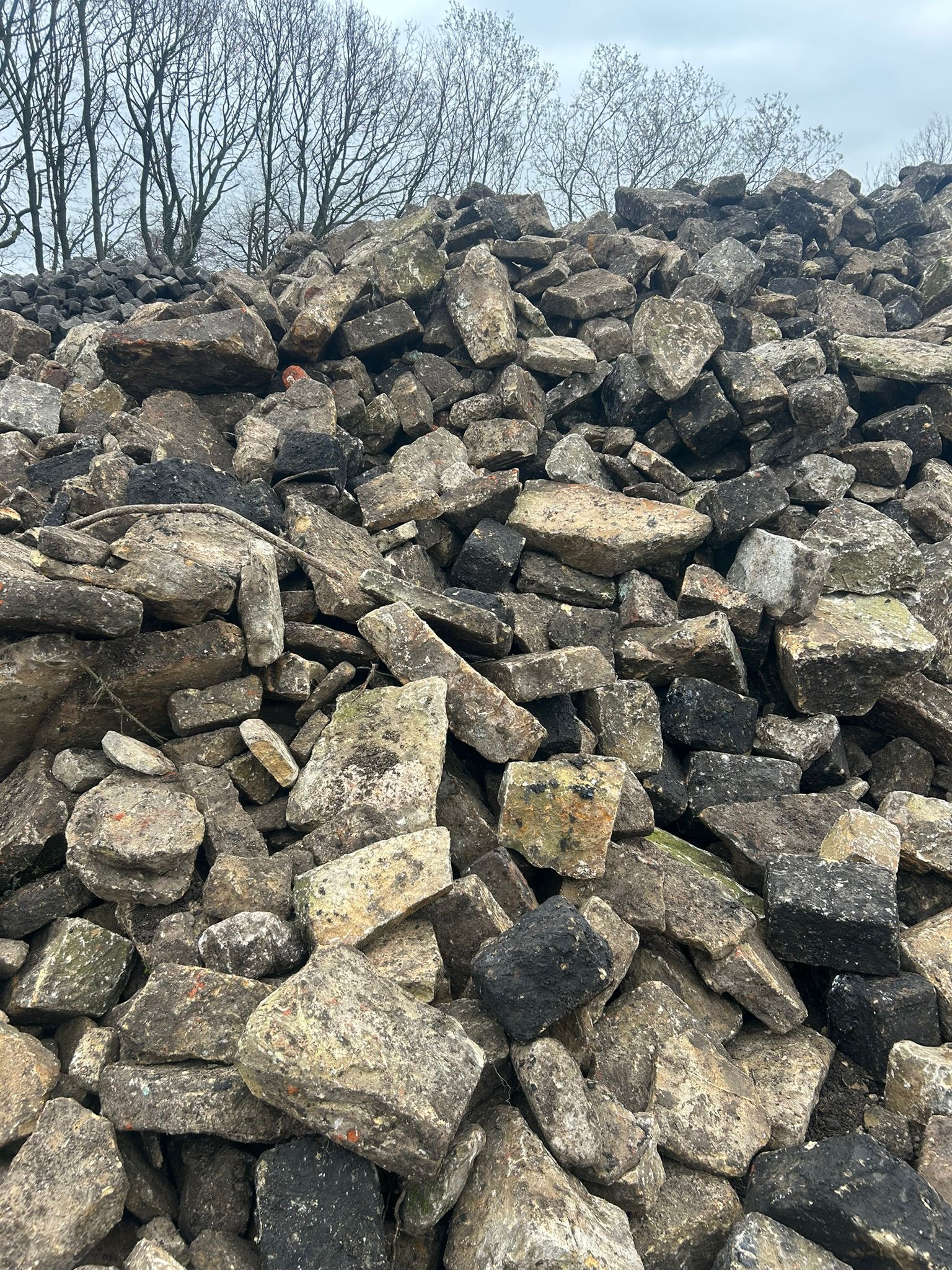 Random York Stone Building Stone/Dry Stone Walling/Backings (ton bag) - Image 4
