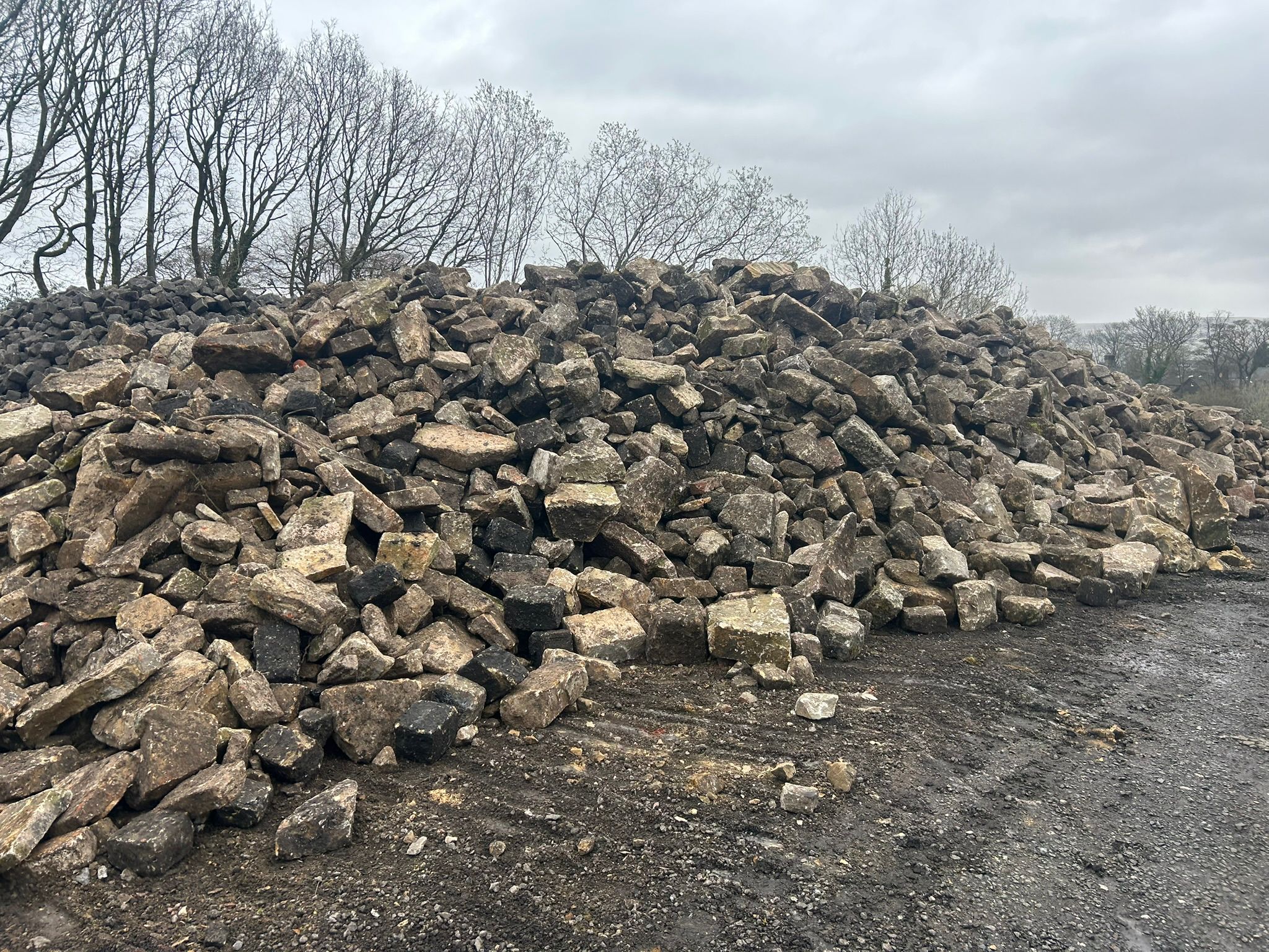 Random York Stone Building Stone/Dry Stone Walling/Backings (ton bag) - Image 3