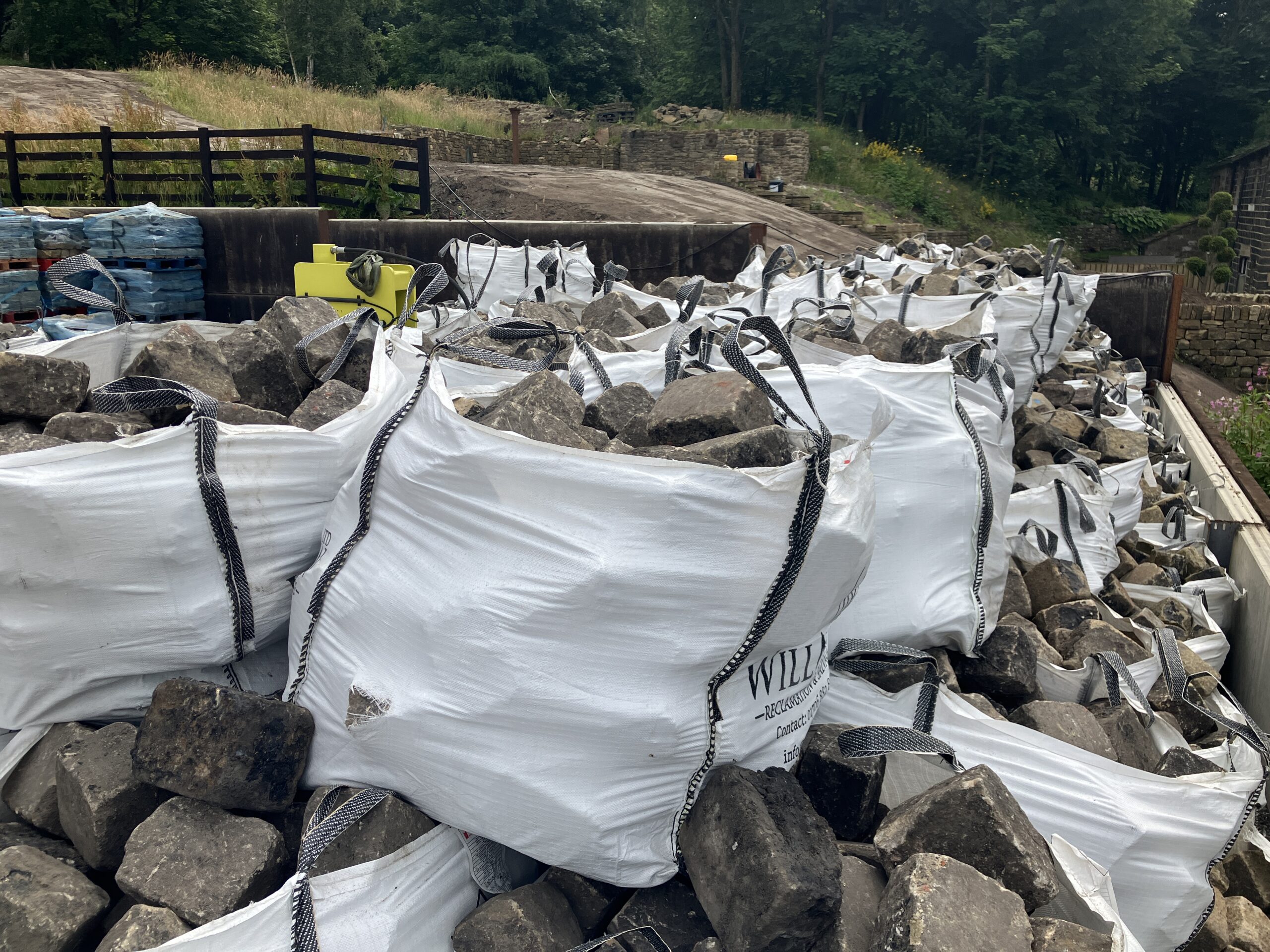 Reclaimed Gritstone Cobbles - WM10673 - Image 4