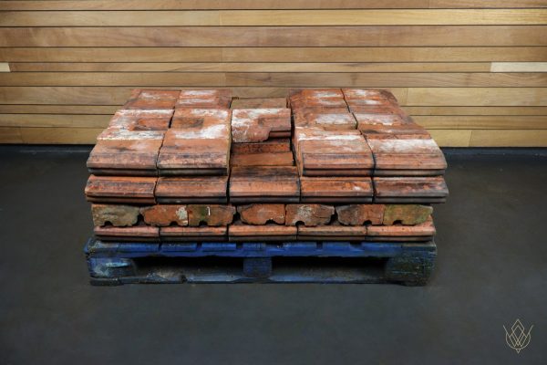 38x Red Terracotta Plinth Outer/String Course Bricks - Image 4