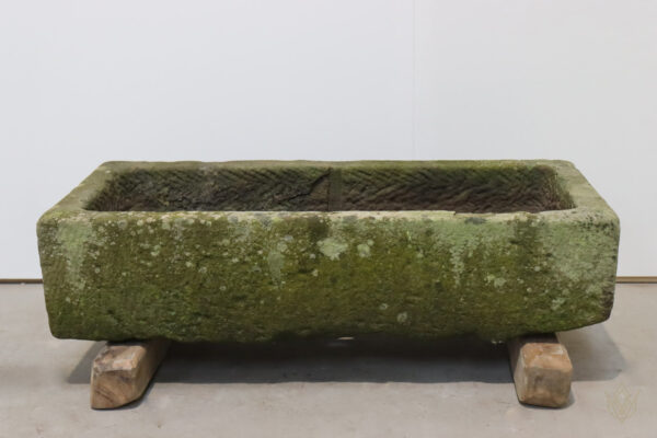 18th Century Sandstone Trough/Planter - WM11320 - Image 2