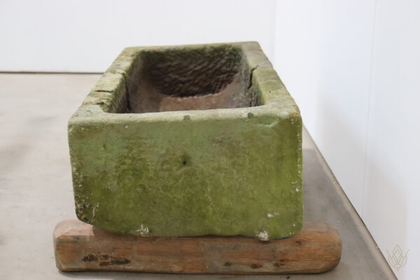 18th Century Sandstone Trough/Planter - WM11320 - Image 4