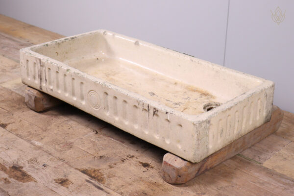 19th Century Buff Fluted Butlers Sink - WM11428
