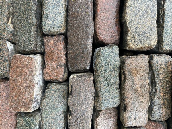 Reclaimed Knightsbridge Mixed Pink/Grey Granite Cobbles/Setts - WM11803 - Image 3
