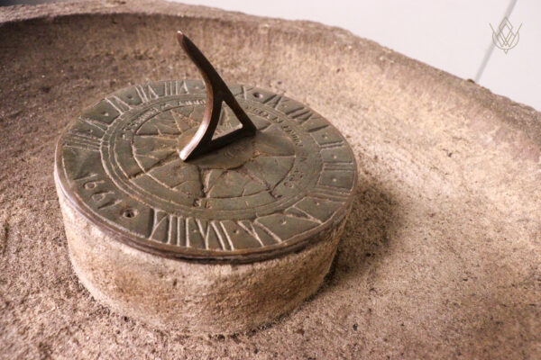 18th Century Limestone Birdbath with Sundial - WM11963 - Image 7