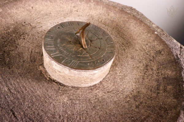 18th Century Limestone Birdbath with Sundial - WM11963 - Image 5
