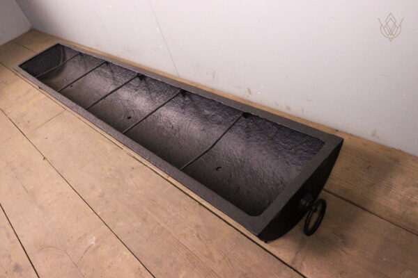 Cast Iron Pig Trough Feeder/Planter with Rings - WM11956 - Image 2