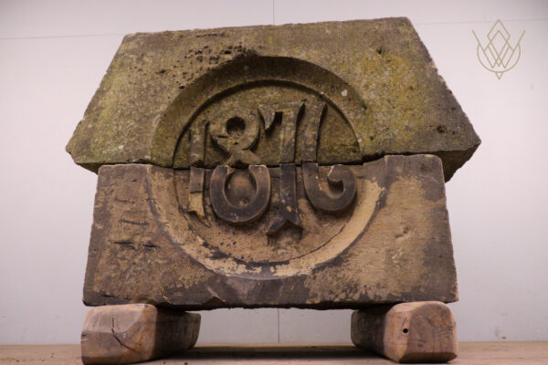 Large Victorian Sandstone Carved Stone Datestone - WM12010 - Image 6