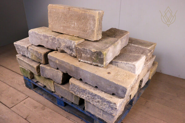 4m2 - Lined Punch Face Building Stone - WM12059 - Image 8