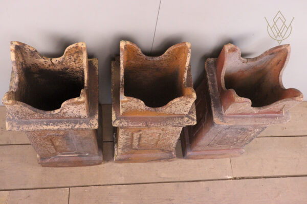 Set of 3 Victorian Bishop Chimney Pots - WM12075 - Image 7