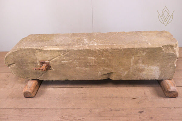 Round Top Sandstone Carved Stone Gatepost - WM12076 - Image 6