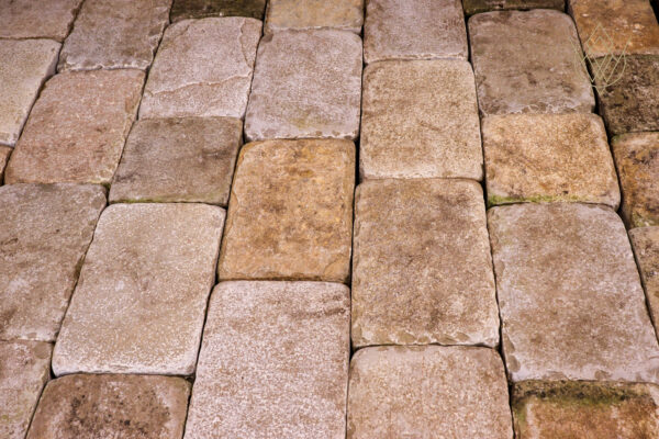 10.3m2 - Limestone Tumbled Cobble Pavers - WM12080 - Image 4