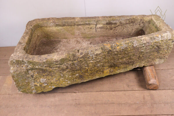 19th Century Sandstone Carved Stone Corner Trough/Planter - WM12082 - Image 2