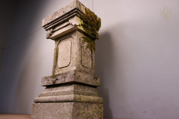 Large Ornate Limestone Plinth Stone - WM12096 - Image 4