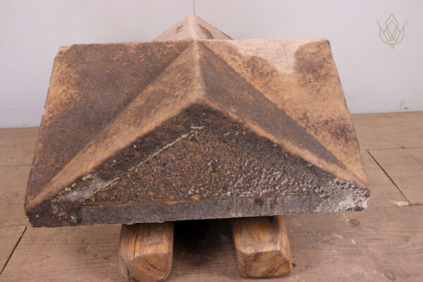 Carved Stone Victorian Sandstone Pier Cap - WM12101 - Image 9