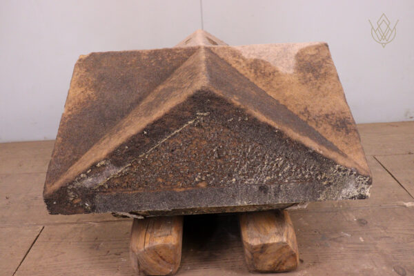 Carved Stone Victorian Sandstone Pier Cap - WM12101 - Image 7