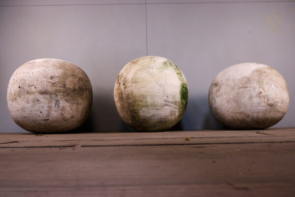 Set of 3 Carved Stone 19th Century Limestone Balls - WM12104 - Image 4