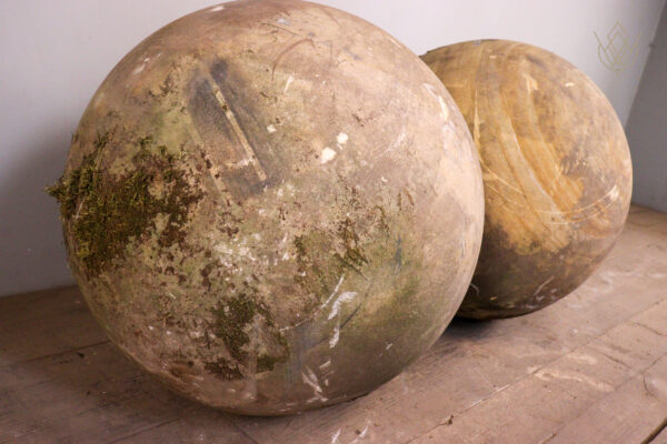 Large Pair of 24" Diameter Stone Balls - WM12105 - Image 5