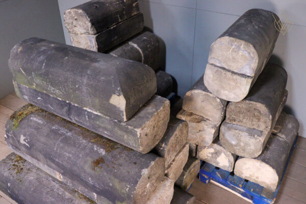 10" x 6" - 19th Century Round Top Sandstone Coping Stones - WM12107 - Image 7
