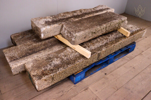 25.6ft - Large 6"x12" Granite Kerbs/Lintels - WM12127 - Image 4