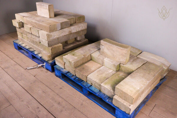 29m - Yorkstone 8" x 4" Edging Kerbs inc Radius - WM12137