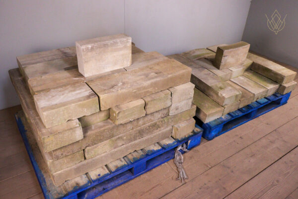 29m - Yorkstone 8" x 4" Edging Kerbs inc Radius - WM12137 - Image 9