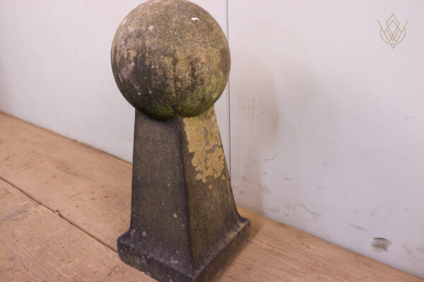 19th Century Stone Ball Finial/Pier Cap - WM12149 - Image 8