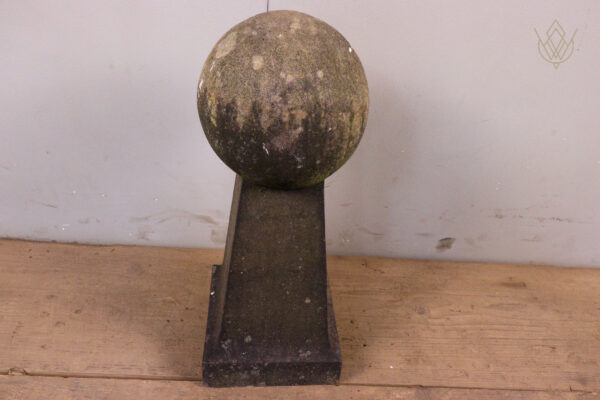 19th Century Stone Ball Finial/Pier Cap - WM12149 - Image 7