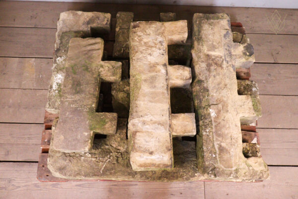 18.5ft - 12" x 4" Castellated Stone Outer Course/Edging - WM12150 - Image 3