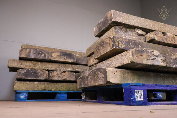 115ft - 16" x 5.75" 19th Century Reclaimed Round Top Coping Stones - WM12151 - Image 4