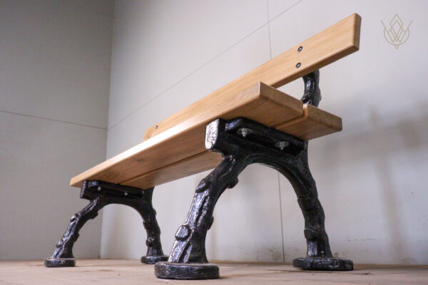Refurbished 19th Century Log Effect Railway Bench with Oak Lats - WM12173 - Image 4