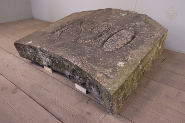 Large Victorian Carved Stone Date Stone '1890' - WM12189 - Image 9