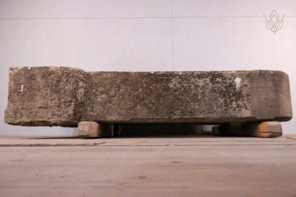 Pair of 19th Century Round Top Sandstone Gateposts - WM12204 - Image 5