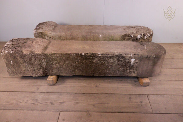 Pair of 19th Century Round Top Sandstone Gateposts - WM12204 - Image 4
