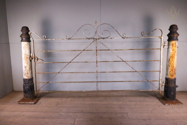 19th Century Gateway Complete With 2 Cast Iron Gate Posts & Wrought Iron Gate - WM12205 - Image 15