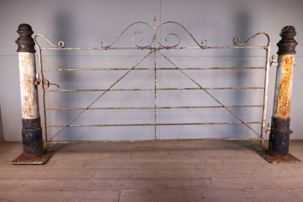 19th Century Gateway Complete With 2 Cast Iron Gate Posts & Wrought Iron Gate - WM12205 - Image 14