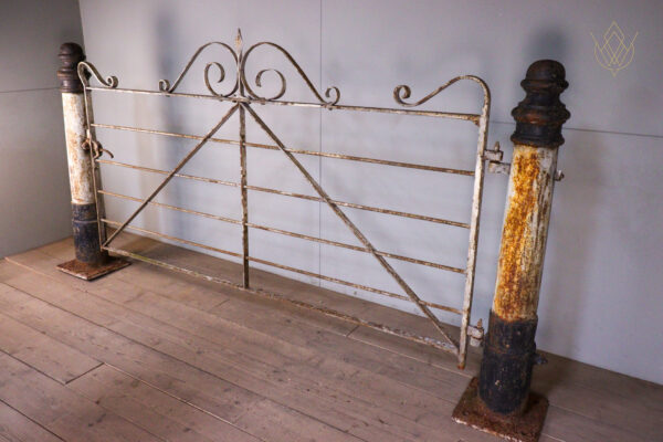 19th Century Gateway Complete With 2 Cast Iron Gate Posts & Wrought Iron Gate - WM12205 - Image 13