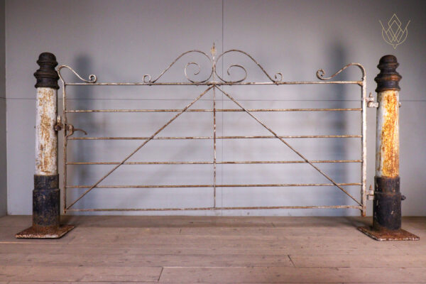 19th Century Gateway Complete With 2 Cast Iron Gate Posts & Wrought Iron Gate - WM12205 - Image 8