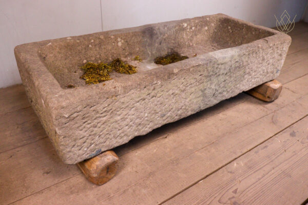 Reclaimed 18th Century Punch Face Stone Trough/Planter - WM12207 - Image 6