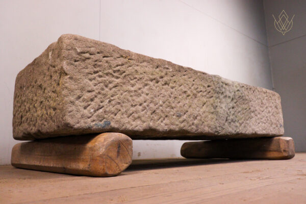 Reclaimed 18th Century Punch Face Stone Trough/Planter - WM12207 - Image 2