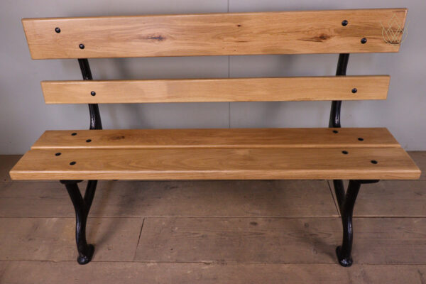 Refurbished 19th Century Cast Iron Park Bench with Oak Slats - WM12194 - Image 7