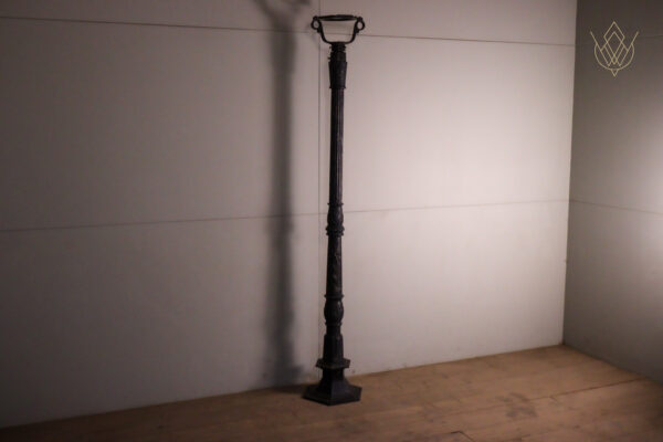 Ornate Black Cast Iron Lamppost - WM12216 - Image 8