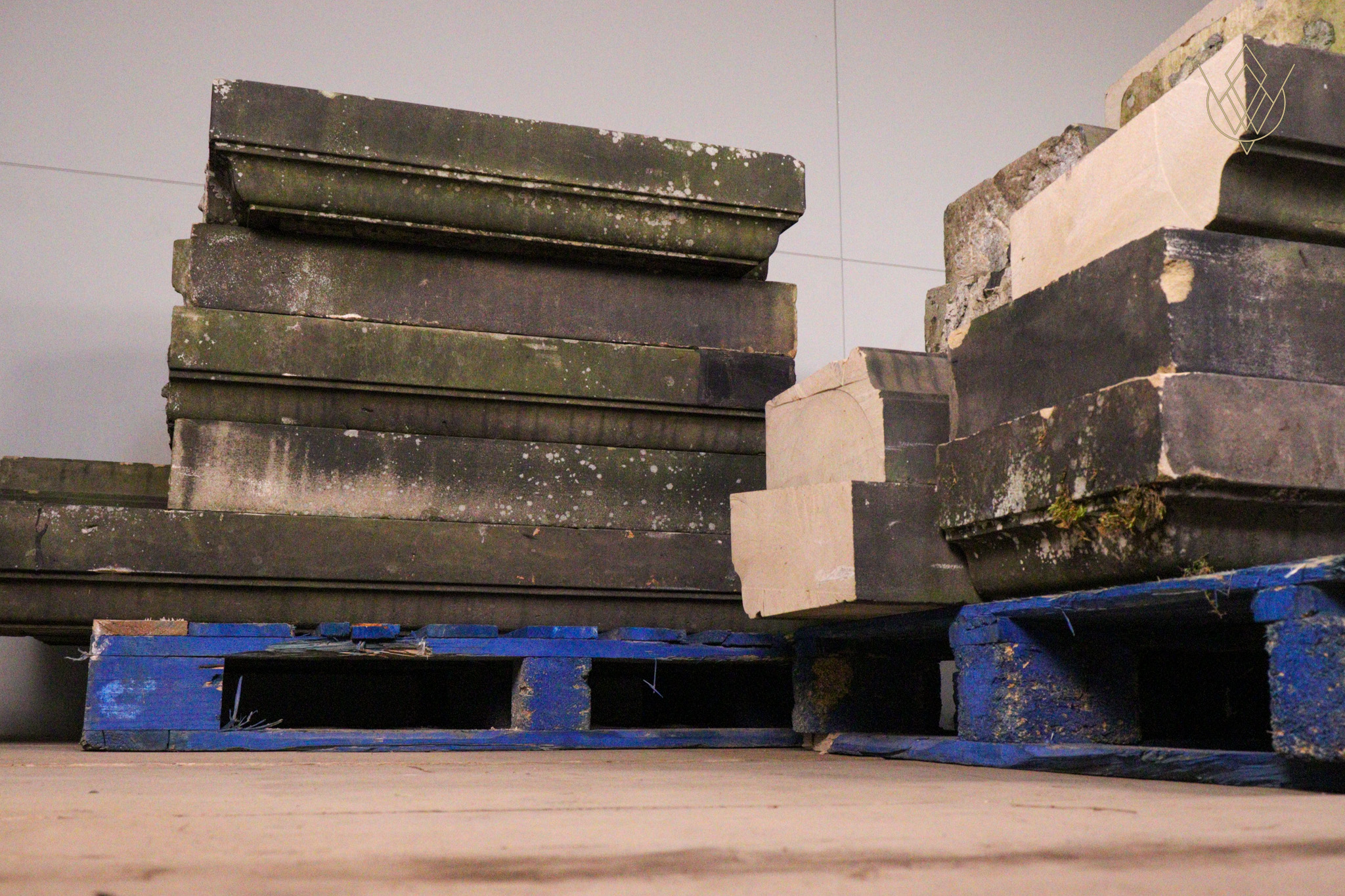 Once Weathered 19th Century Sandstone Coping Stones - WM12226 - Image 4