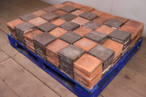 294 - 6"x6" Mixed Blue & Red Victorian Quarry Tiles - WM12229