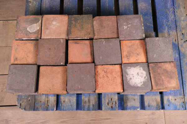 80 - 6.25"x6.25" Mixed Blue & Red Victorian Quarry Tiles - WM12230 - Image 3