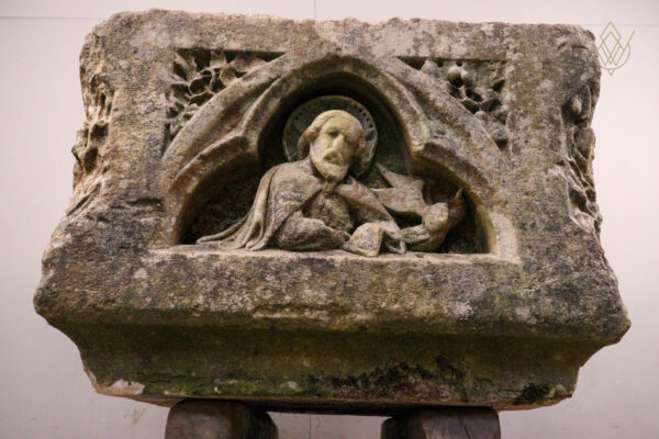 18th Century Stone Carved Font Depicting Religious Carving - WM12233 - Image 5