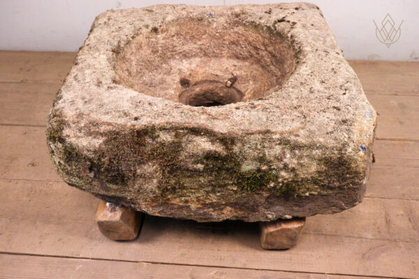 Large 19th Century Gritstone Gully Top Stone Cover - WM12235 - Image 7
