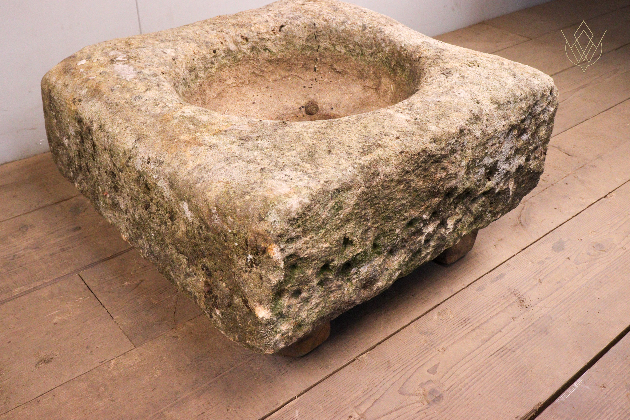 Large 19th Century Gritstone Gully Top Stone Cover - WM12236 - Image 5