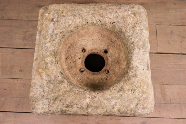 Large 19th Century Gritstone Gully Top Stone Cover - WM12236 - Image 2